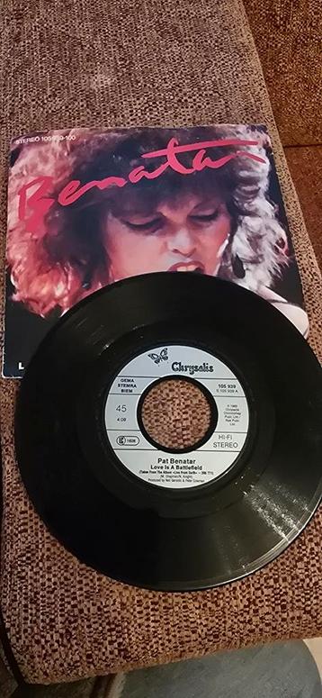 Vinyl Single.  Pat benater. Love is a battlefield beschikbaar voor biedingen