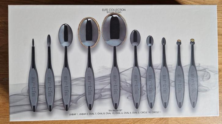 Artis luxe brush set nieuw, Sieraden, Tassen en Uiterlijk, Uiterlijk | Cosmetica en Make-up, Nieuw, Gehele gezicht, Zwart, Ophalen of Verzenden