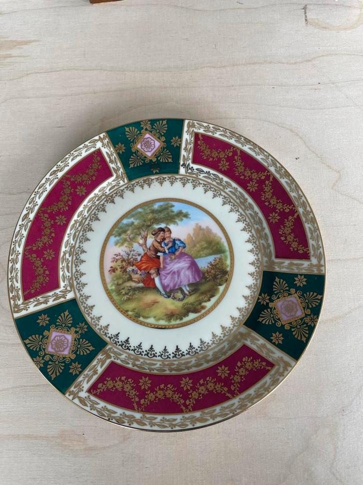 Antiek bord  met Romantisch Tafereel, Antiek en Kunst, Antiek | Schalen, Ophalen of Verzenden
