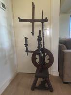 Spinnenwiel hout, hoog 137 cm. Wiel rond 40 cm., Hobby en Vrije tijd, Spinnewielen en Spinnen, Ophalen, Gebruikt