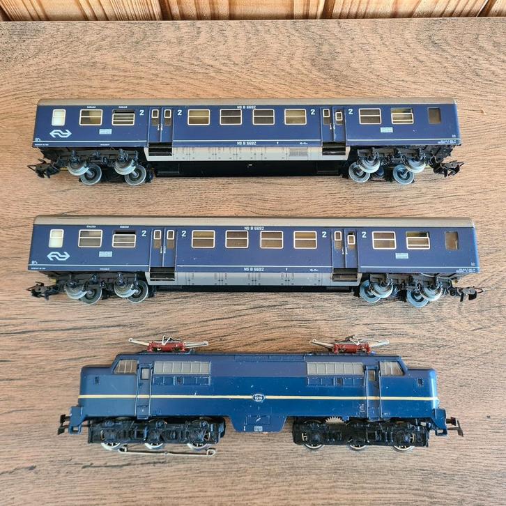 Märklin 3051 en 2x 4049 treinstam, Hobby en Vrije tijd, Modeltreinen | H0, Gebruikt, Locomotief, Wisselstroom, Märklin, Analoog