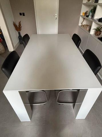 Goossens eettafel hoogglans wit beschikbaar voor biedingen