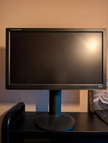 3x iiyama B2480HS 24" Full HD Monitor - Verstelbaar beschikbaar voor biedingen