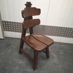 vintage brutalist 2 houten stoelen eetkamerstoelen, Huis en Inrichting, Stoelen, Ophalen, Twee, Bruin, Vintage design Mid Century jaren 30 40 50 60 70 brutalist