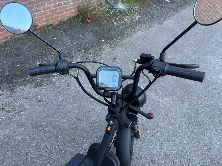 AGM GOCCIA E-SCOOTER NIEUWE van: 1699 NU: 1350, Fietsen en Brommers, Snorfietsen en Snorscooters, Nieuw, Overige merken, Elektrisch