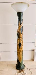 Vloer lamp (olijfgroen met goud). Glazen kap., Huis en Inrichting, Lampen | Vloerlampen, Ophalen, Zo goed als nieuw, Modern, 150 tot 200 cm