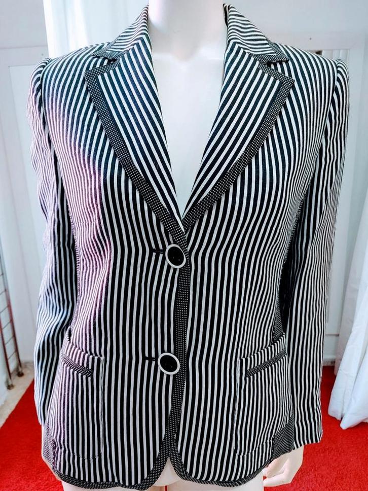 Elegante blazer van Frank Walder,M40 blauw wit, Kleding | Dames, Jasjes, Kostuums en Pakken, Zo goed als nieuw, Jasje, Maat 38/40 (M)