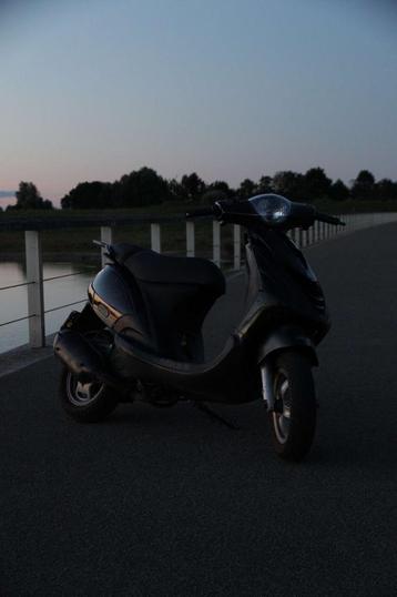 Zip 180cc lc beschikbaar voor biedingen