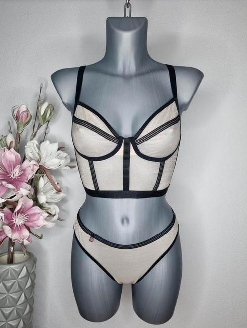 Lingerie setje Obsessive. Maat S/M, Kleding | Dames, Ondergoed en Lingerie, Setje, Beige, Verzenden