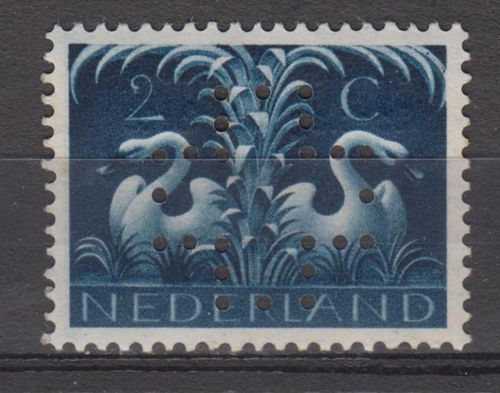 Postfris zegel perfin Rode kruis, Postzegels en Munten, Postzegels | Nederland, Postfris, Na 1940, Verzenden