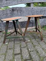 Twee krukjes, Ophalen of Verzenden, Zo goed als nieuw, Hout