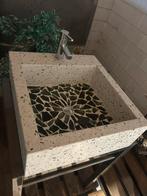 Wastafel terrazzo met grote glas brokken UNIEK !!, Huis en Inrichting, Badkamer | Badkamermeubels, Nieuw, Minder dan 100 cm, Wasbak of Wastafel