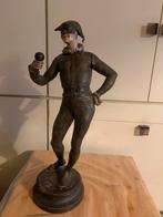 Bronzen Harlekijn Beeld, Ophalen