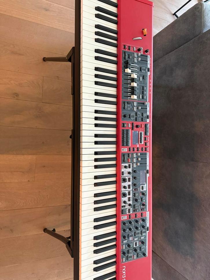 Nord Stage 4 88 Toetsen - Stage Piano, Muziek en Instrumenten, Keyboards, Zo goed als nieuw, 88 toetsen, Overige merken, Aanslaggevoelig