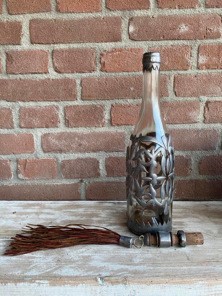 Erg oude Marokkaanse fles bewerkt, Antiek en Kunst, Antiek | Glas en Kristal, Ophalen of Verzenden