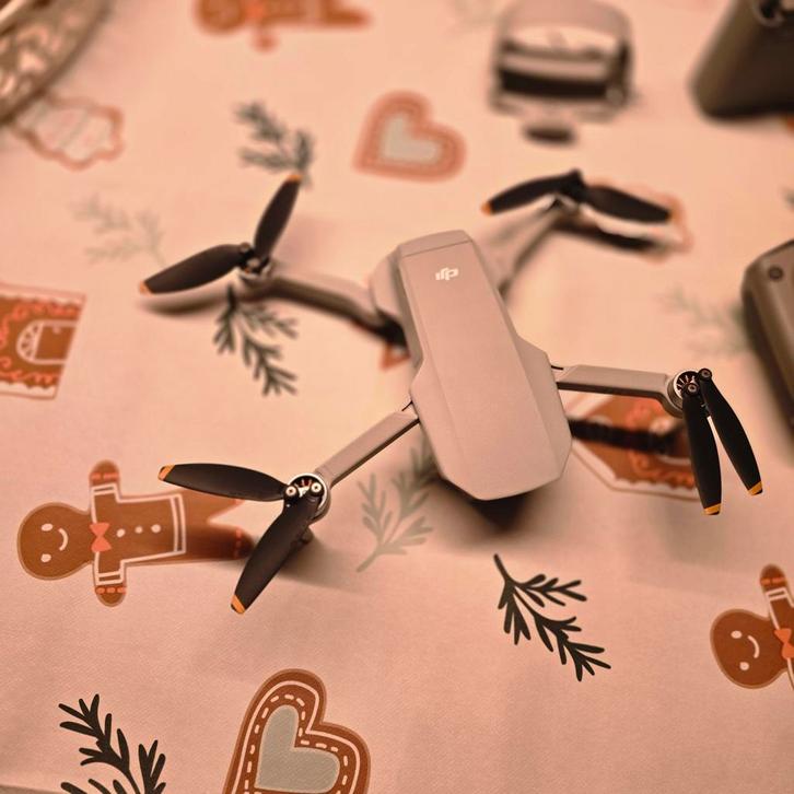 DJI Mini 2 SE fly more combo, Audio, Tv en Foto, Drones, Zo goed als nieuw, Drone met camera, Ophalen