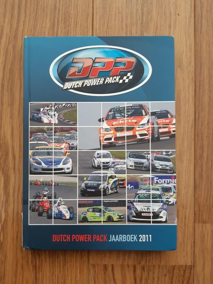 Dutch Power pack jaarboek circuit Zandvoort 2011, Boeken, Auto's | Boeken, Gelezen, Algemeen, Ophalen of Verzenden