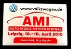 Volkswagen AMI Leipzig pin- april 2010, Verzamelen, Verzenden, Nieuw, Transport, Speldje of Pin