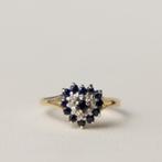 Vintage 9 karaat gouden ring met saffier en diamant hart, Verzenden, Zo goed als nieuw, 17 tot 18, Dame