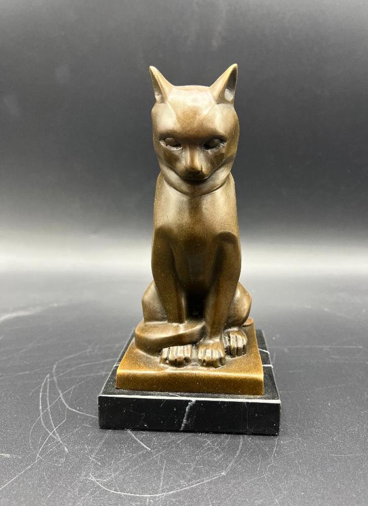 Bronzen art-deco kat op een marmeren voet., Antiek en Kunst, Kunst | Beelden en Houtsnijwerken, Ophalen of Verzenden