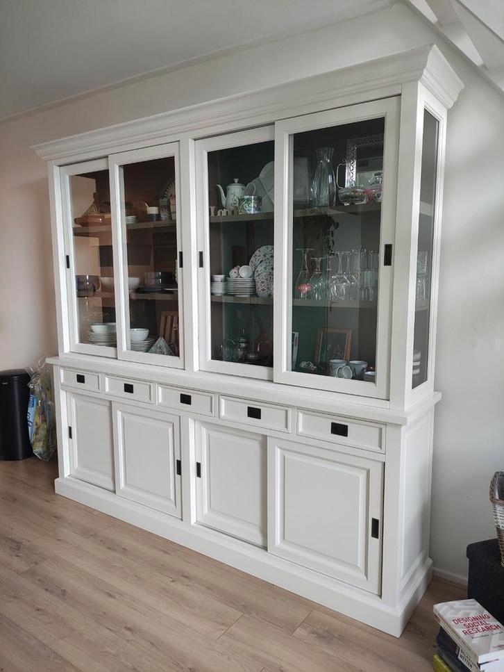 Buffetkast wit uit exclusieve interieurwinkel, Huis en Inrichting, Kasten | Buffetkasten, Zo goed als nieuw, 200 cm of meer, 25 tot 50 cm