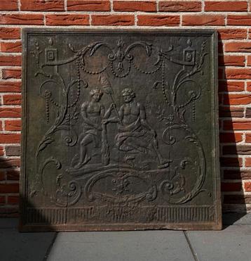 Grote haardplaat " Herakles en Omphale "  beschikbaar voor biedingen