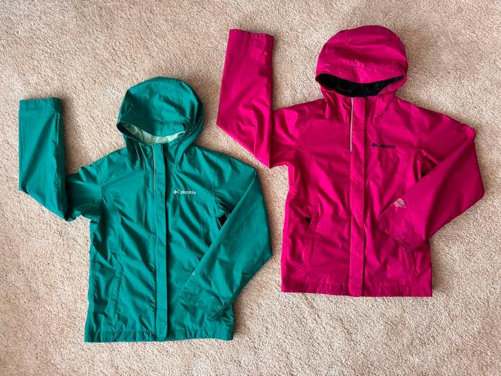 2 Regenjassen kind merk Columbia maat S (7/8 jaar), Caravans en Kamperen, Regenkleding, Zo goed als nieuw, Regenjas, Kinderen