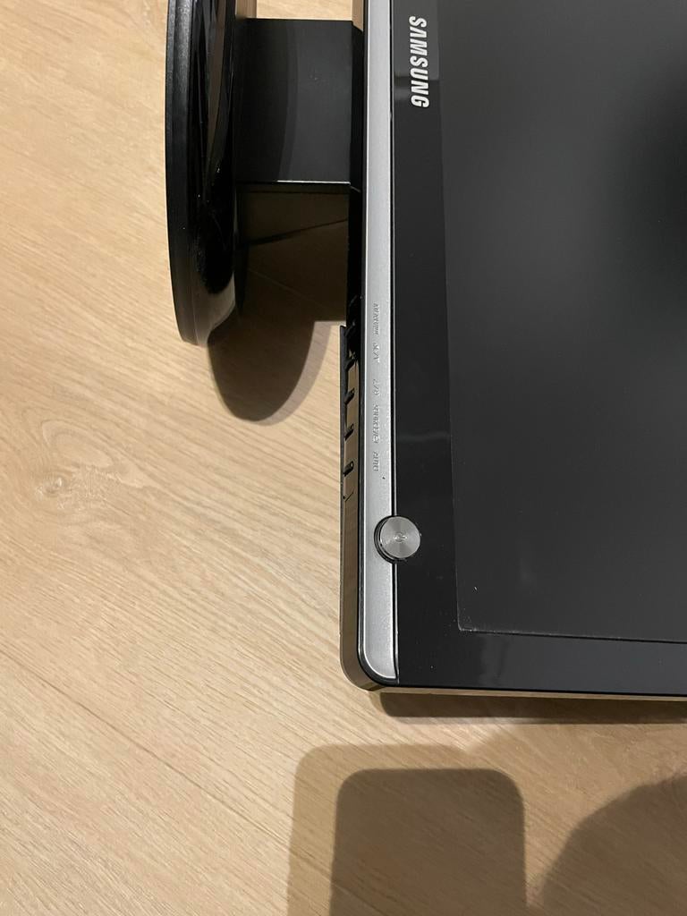 Samsung 22" Scherm - LS22MEWS/EN, Computers en Software, Monitoren, Ophalen, Gebruikt, Full HD, VGA