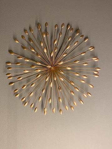 Koperkleurige wanddecoratie, diameter plm 45 cm beschikbaar voor biedingen