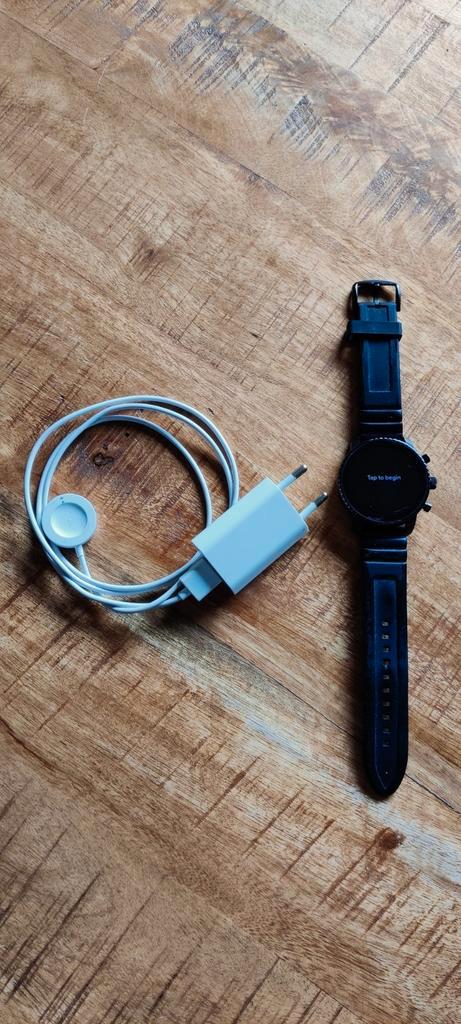Fossil Q Explorist HR zwart smartwatch, Sieraden, Tassen en Uiterlijk, Sporthorloges, Gebruikt, Android, Zwart, Afstand, Calorieverbanding