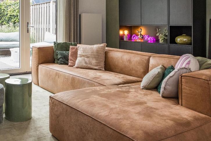 WOOOD Bean bank met chaise longue rechts leer cognac, Huis en Inrichting, Banken | Sofa's en Chaises Longues, Zo goed als nieuw