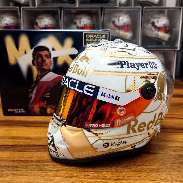 Max Verstappen 2024 Wereldkampioen f1 Helm, Verzamelen, Automerken, Motoren en Formule 1, Zo goed als nieuw, Formule 1, Ophalen of Verzenden