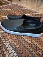 Zwarte Primark slip-on sneakers maat 40 - nieuwstaat, Ophalen, Primark, Zwart, Sneakers of Gympen