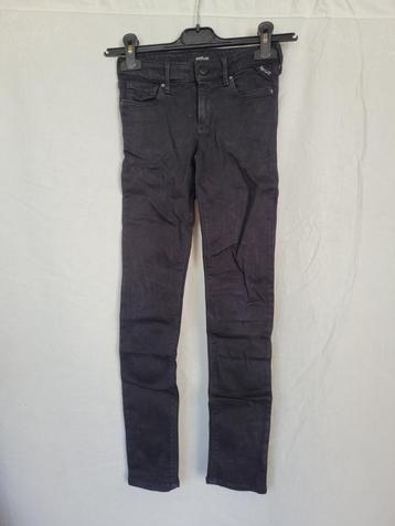 Stoere zwarte skinny mt 128 merk Replay beschikbaar voor biedingen