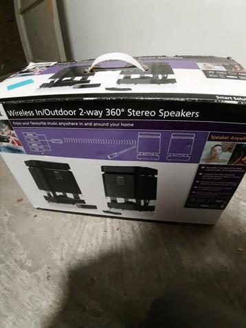 Z.g.a.n draadloze 2-weg 360 stereo speakers.   beschikbaar voor biedingen