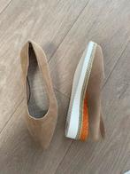 Schoenen beige, Beige, Nieuw, Ophalen of Verzenden, Sneakers of Gympen