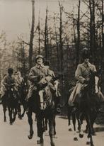 Den Haag Malieveld Pr Bernhard op weg naar beediging Foto, Verzamelen, Zuid-Holland, Ongelopen, Ophalen of Verzenden, 1920 tot 1940