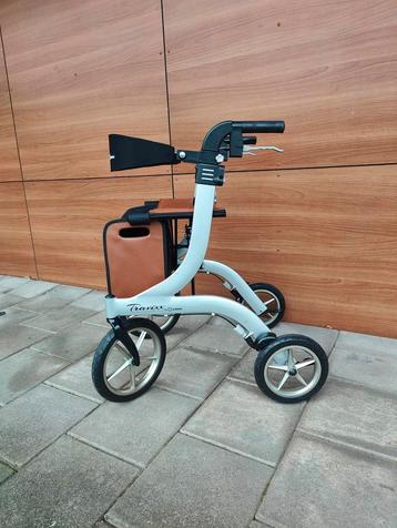 Travixx traveller  rollator zilver maat M beschikbaar voor biedingen