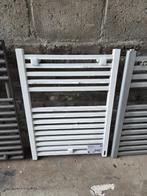 2 badkamer radiatoren, Doe-het-zelf en Verbouw, Verwarming en Radiatoren, 30 tot 80 cm, Radiator, Minder dan 60 cm, Ophalen of Verzenden
