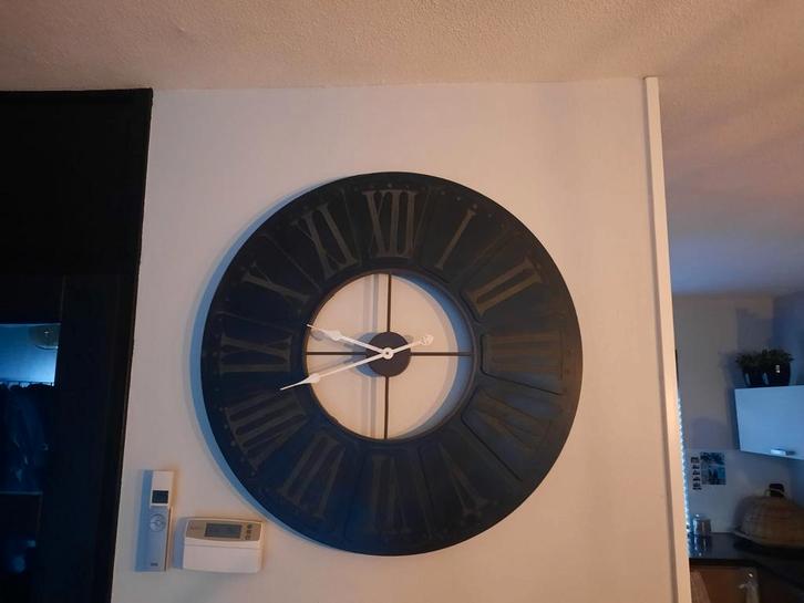Prachtige Grote Wandklok 80 cm, Huis en Inrichting, Woonaccessoires | Klokken, Zo goed als nieuw, Wandklok, Analoog, Ophalen