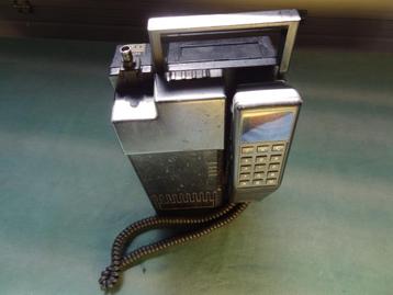 Vintage AUTOTELEFOON  PHILIPS beschikbaar voor biedingen