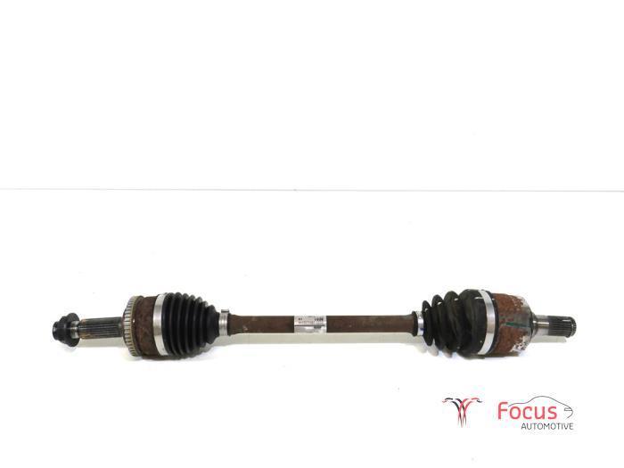 Aandrijfas links-voor van een Hyundai I10, Auto-onderdelen, Remmen en Aandrijving, Hyundai, Gebruikt, 6 maanden garantie, 12 maanden garantie