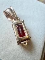 14k Gouden Hanger met Granaat & Diamant, Ophalen of Verzenden, Zo goed als nieuw, Met edelsteen, Rood