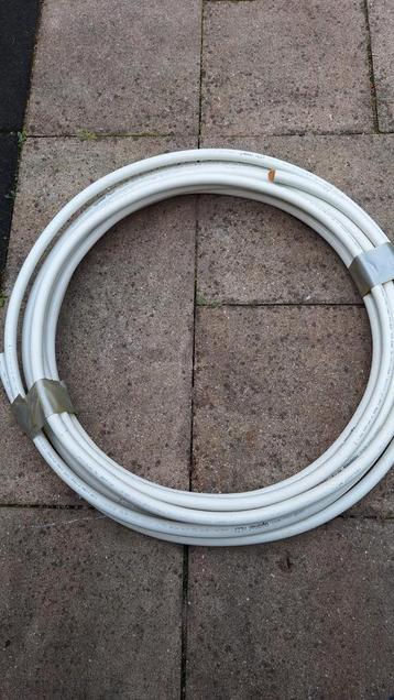 Waterleiding Rechte Buis 16x2 mm beschikbaar voor biedingen