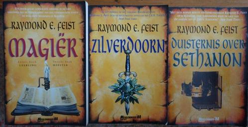 Raymond E. Feist De Oorlog van de Grote Scheuring (Magiër), Boeken, Fantasy, Gelezen, Ophalen of Verzenden