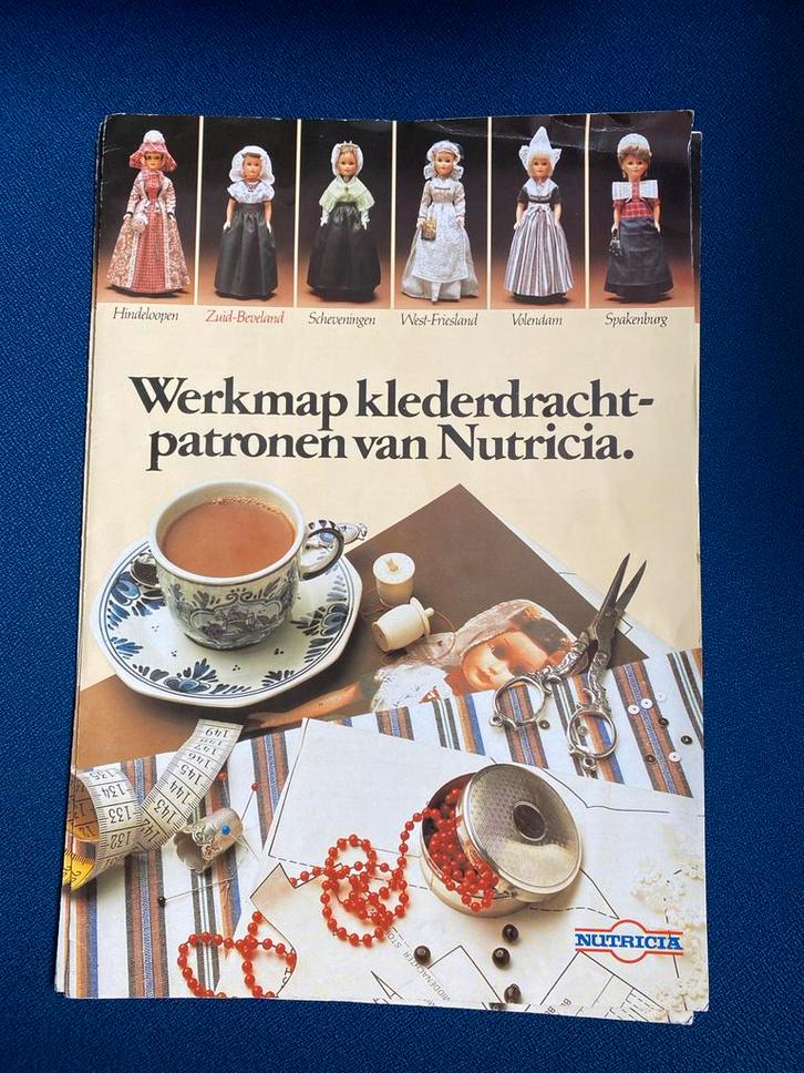 Werkmap Klederdrachtpatronen, Hobby en Vrije tijd, Kledingpatronen, Gebruikt, Overige typen, Vrouw, Overige merken, Ophalen of Verzenden
