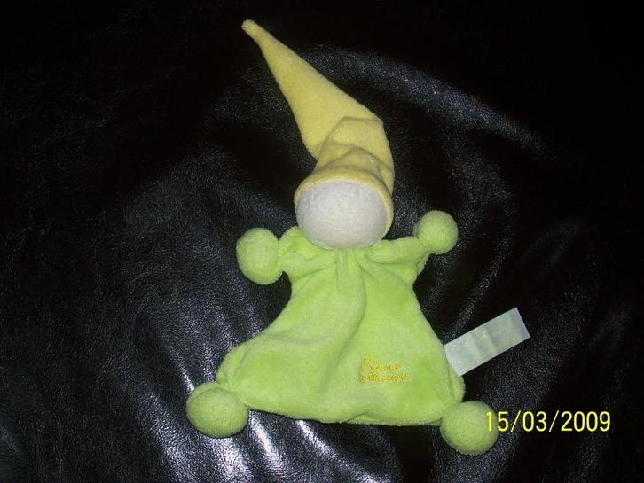 Groen badstof met gele muts tut popje spookje Tiamo kandeel, Kinderen en Baby's, Speelgoed | Knuffels en Pluche, Zo goed als nieuw
