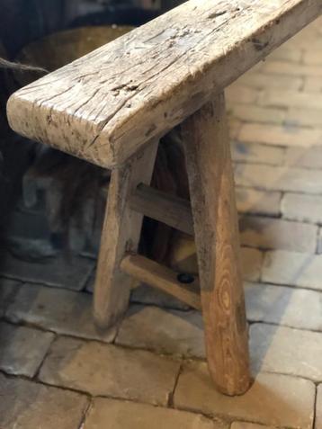 ONE OF A KIND oud HOUTEN BANKJE stoer sober mooie details beschikbaar voor biedingen