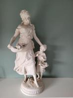 Biscuit beeld 'De oogst' gesigneerd P. Moreau ca. 50cm., Antiek en Kunst, Kunst | Beelden en Houtsnijwerken, Ophalen of Verzenden