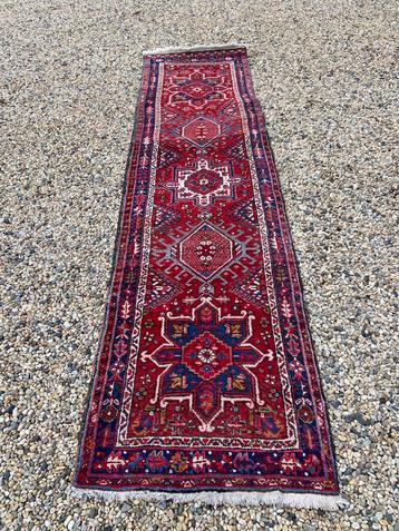 Antiek oud Perzisch tapijt loper warme kleuren rood Iran 270 beschikbaar voor biedingen